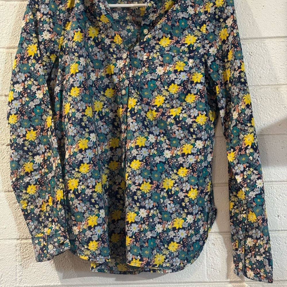 Old Navy Floral Button-Up Blouse